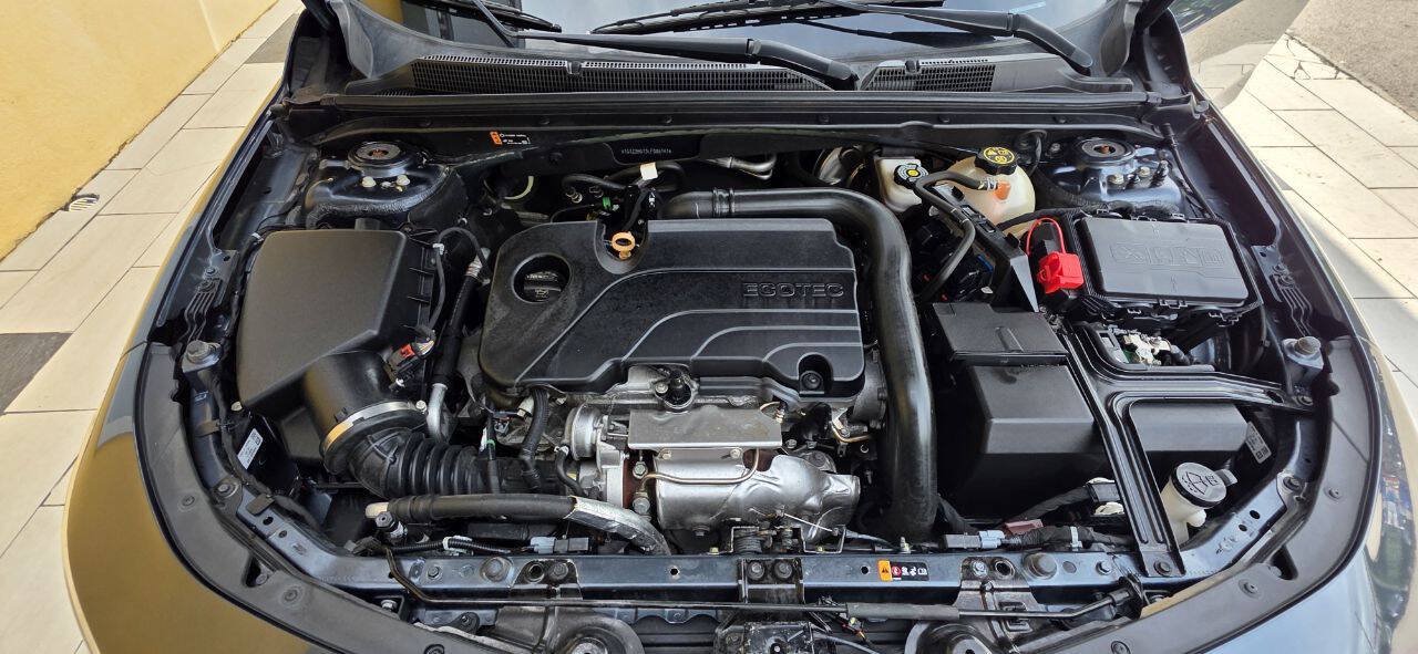 Used 2020 Chevrolet Malibu LT FWD image 24