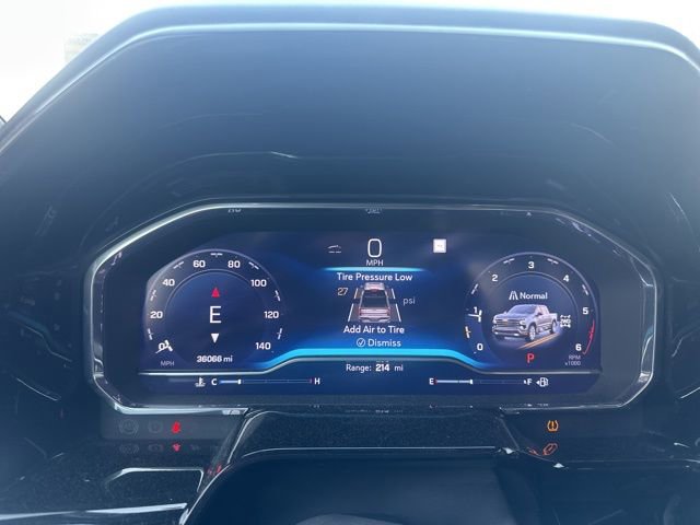 Used 2023 Chevrolet Silverado 1500 High Country w/ Technology Package image 13