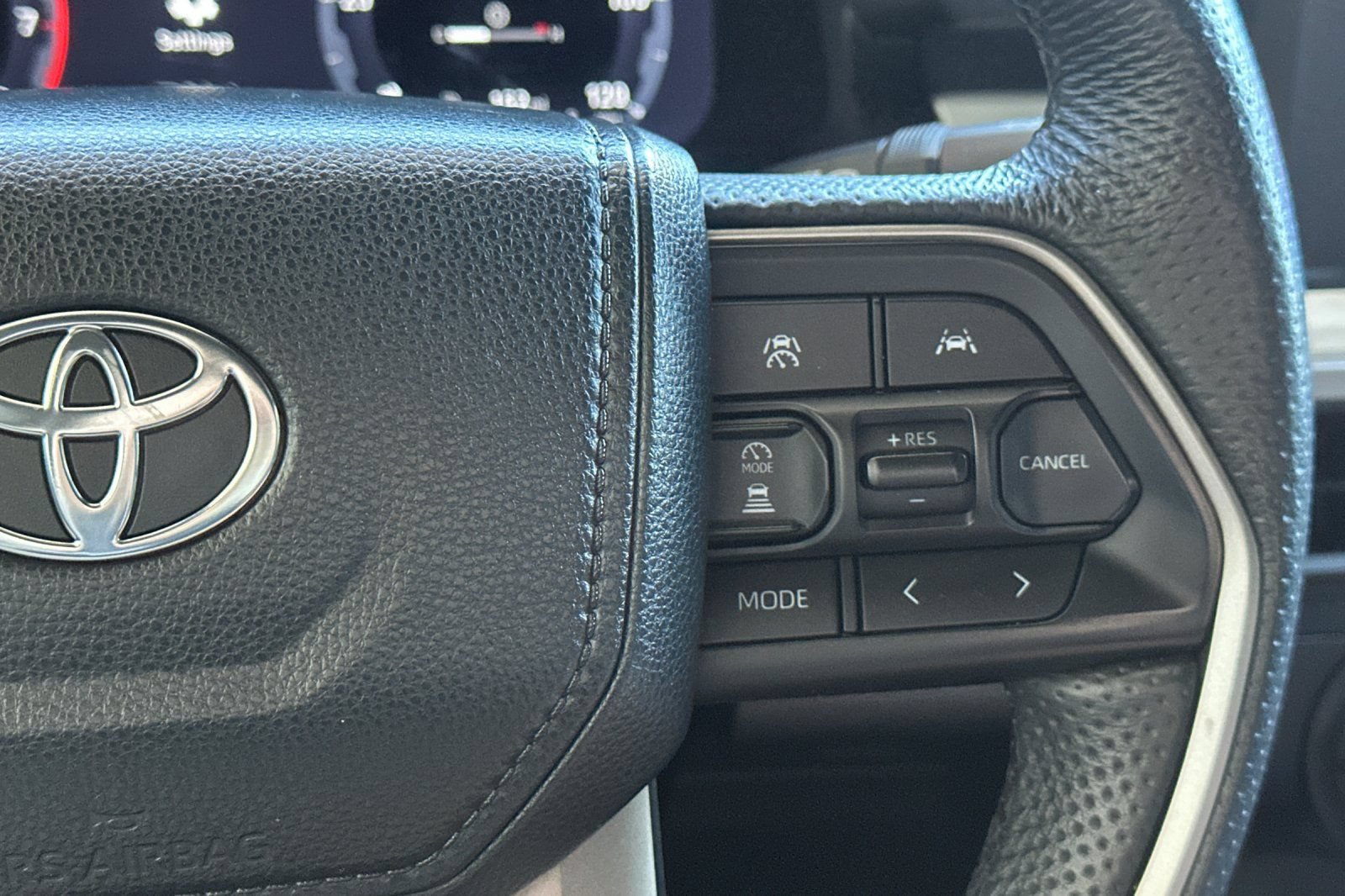 Used 2024 Toyota Tacoma TRD Off-Road AWD/4WD image 25