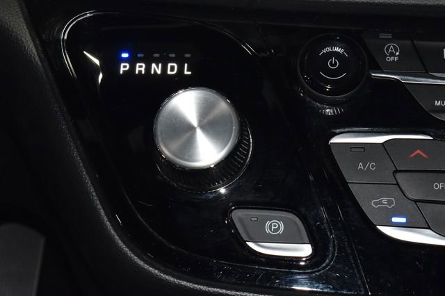 Certified 2025 Chrysler Pacifica Select image 19