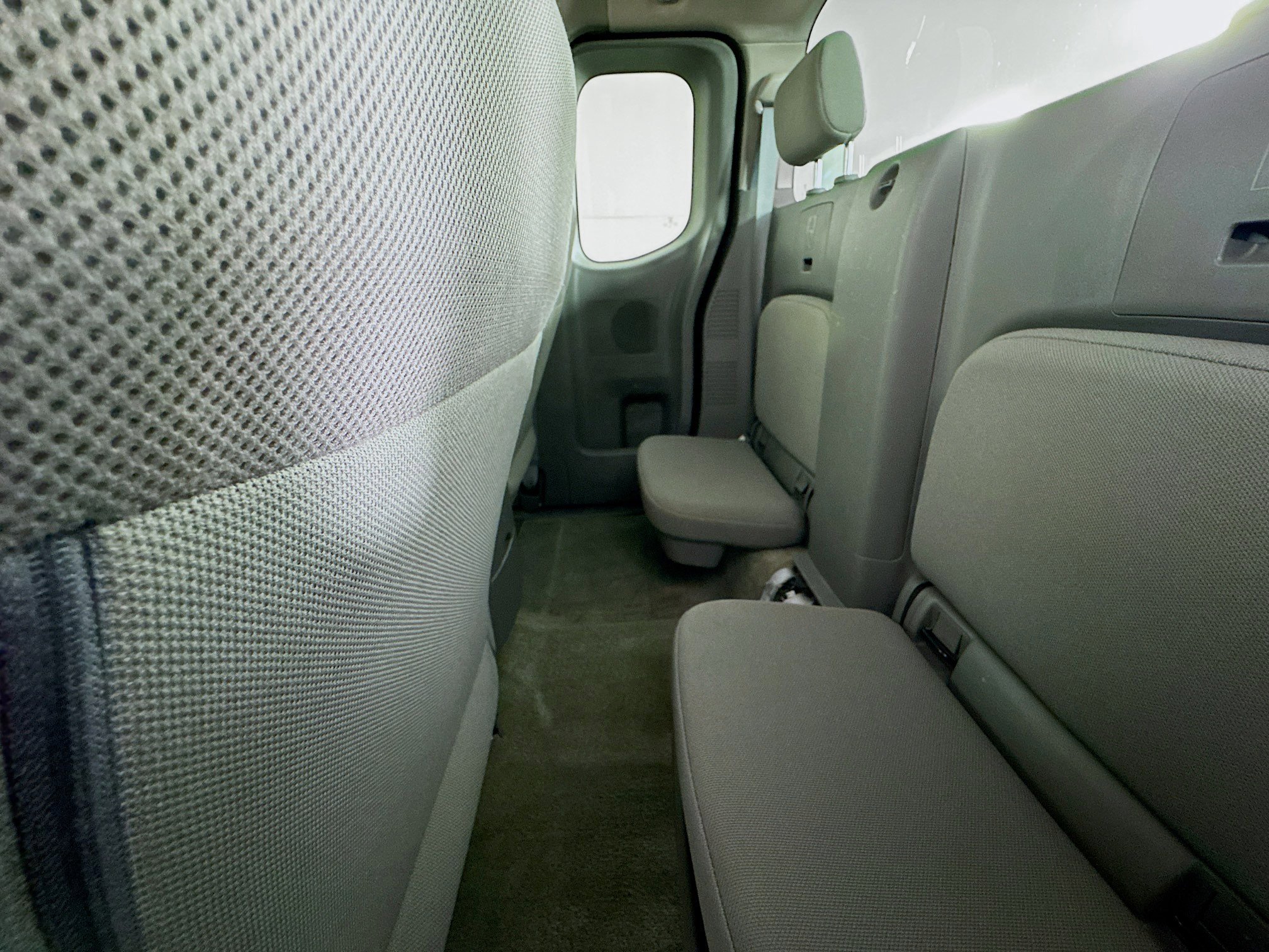 Used 2016 Nissan Frontier S image 21