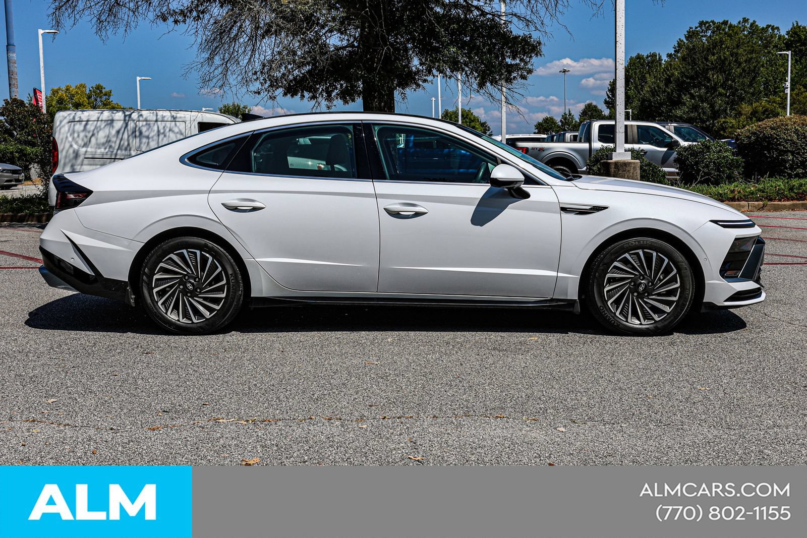 Used 2025 Hyundai Sonata Limited FWD image 10