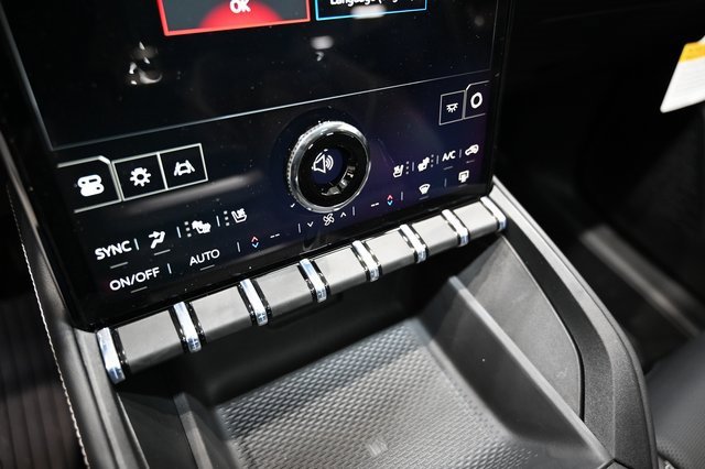 New 2026 GMC Terrain Denali w/ LPO, Floor Liner Package image 18