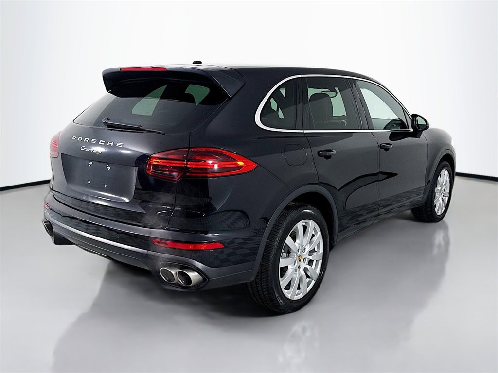 Used 2016 Porsche Cayenne S image 9