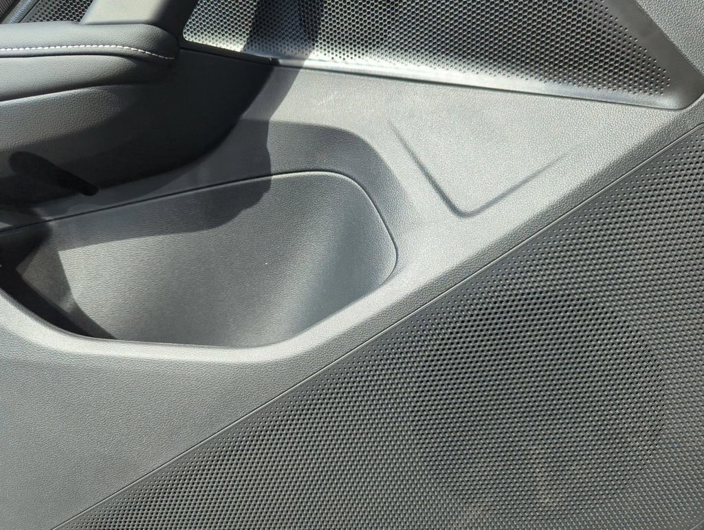 New 2026 Volkswagen Tiguan S image 33