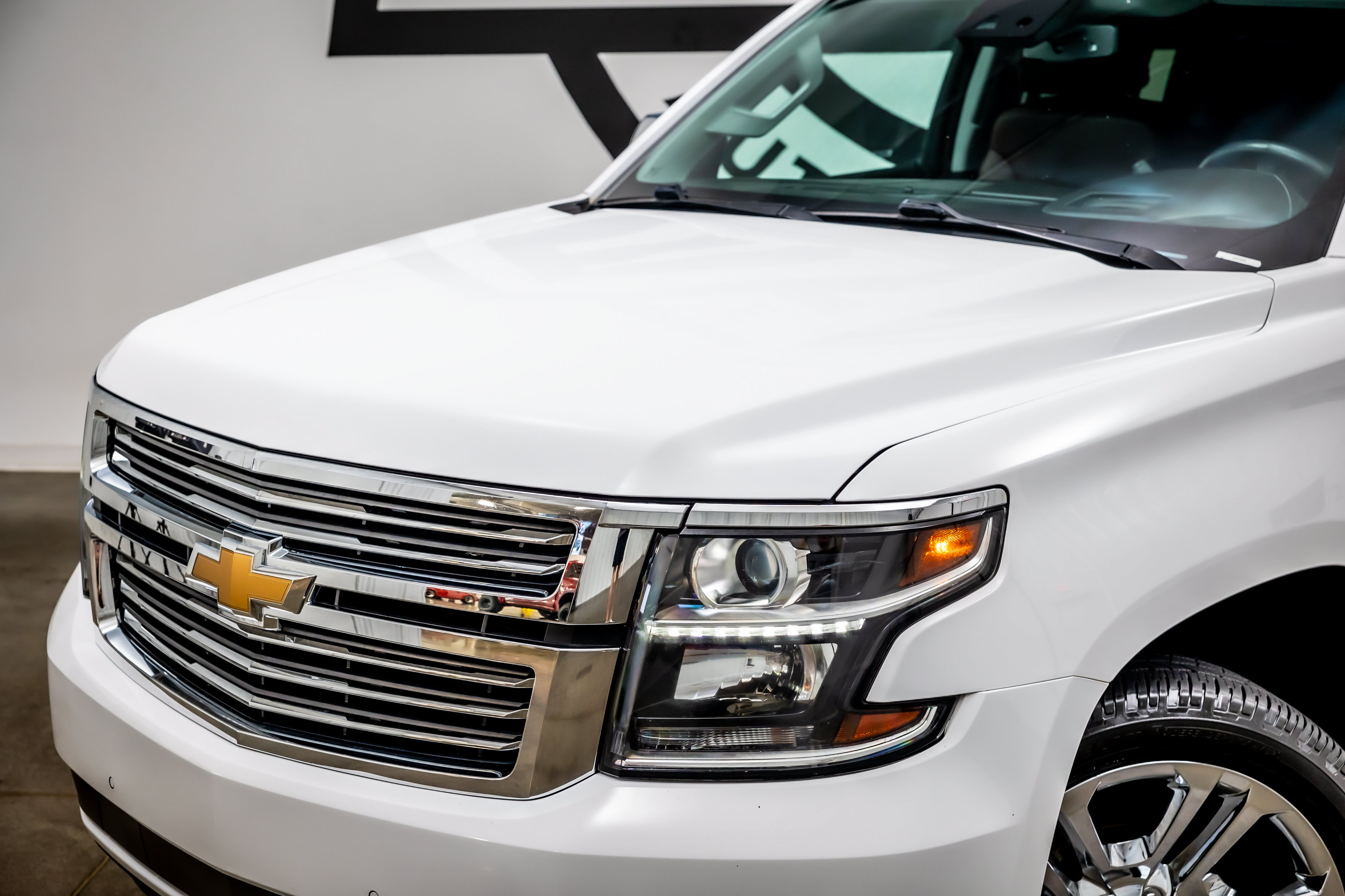 Used 2020 Chevrolet Suburban Premier w/ Premier Plus Edition RWD image 21
