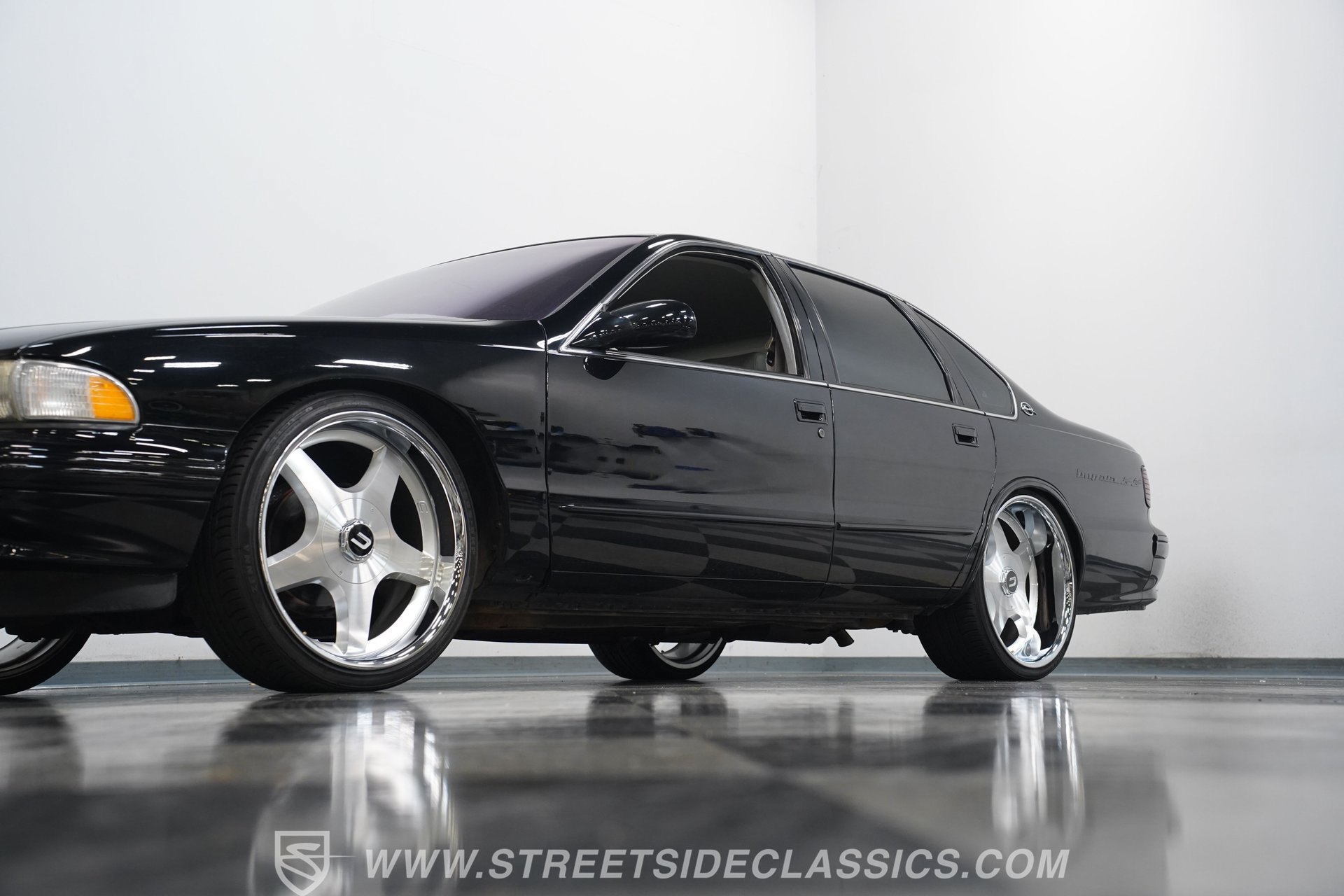 Used 1996 Chevrolet Impala SS RWD image 22