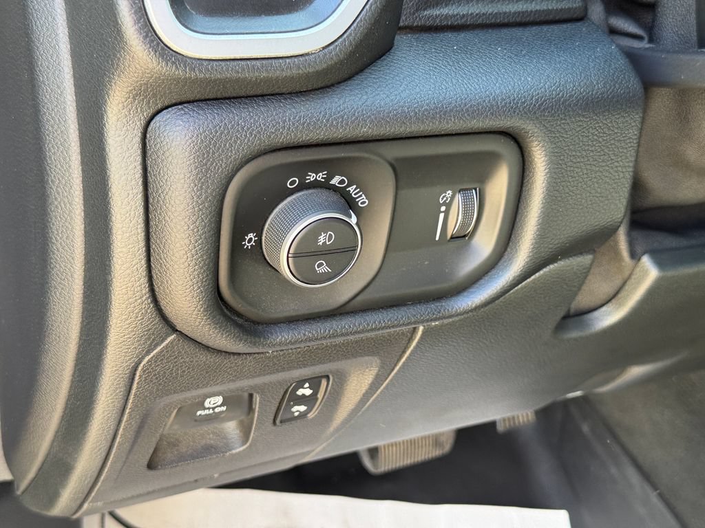 Used 2020 RAM 1500 Big Horn RWD image 10