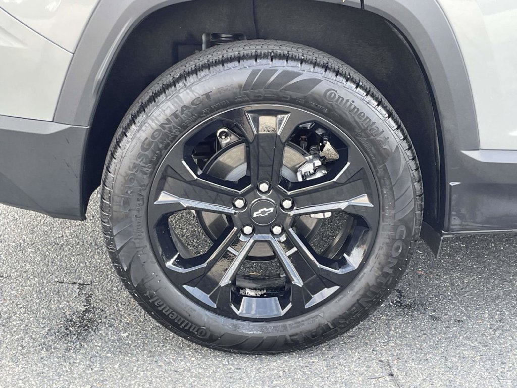 Used 2026 Chevrolet Equinox LT w/ Midnight Edition FWD image 13