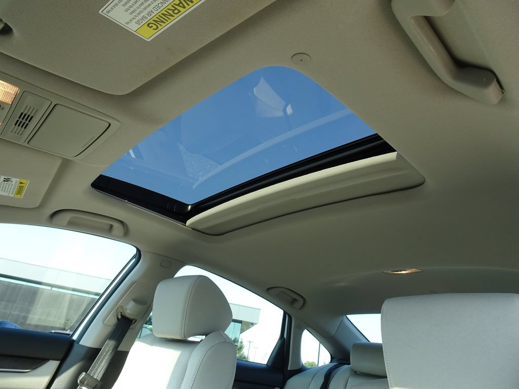 Used 2018 Honda Accord EX image 12