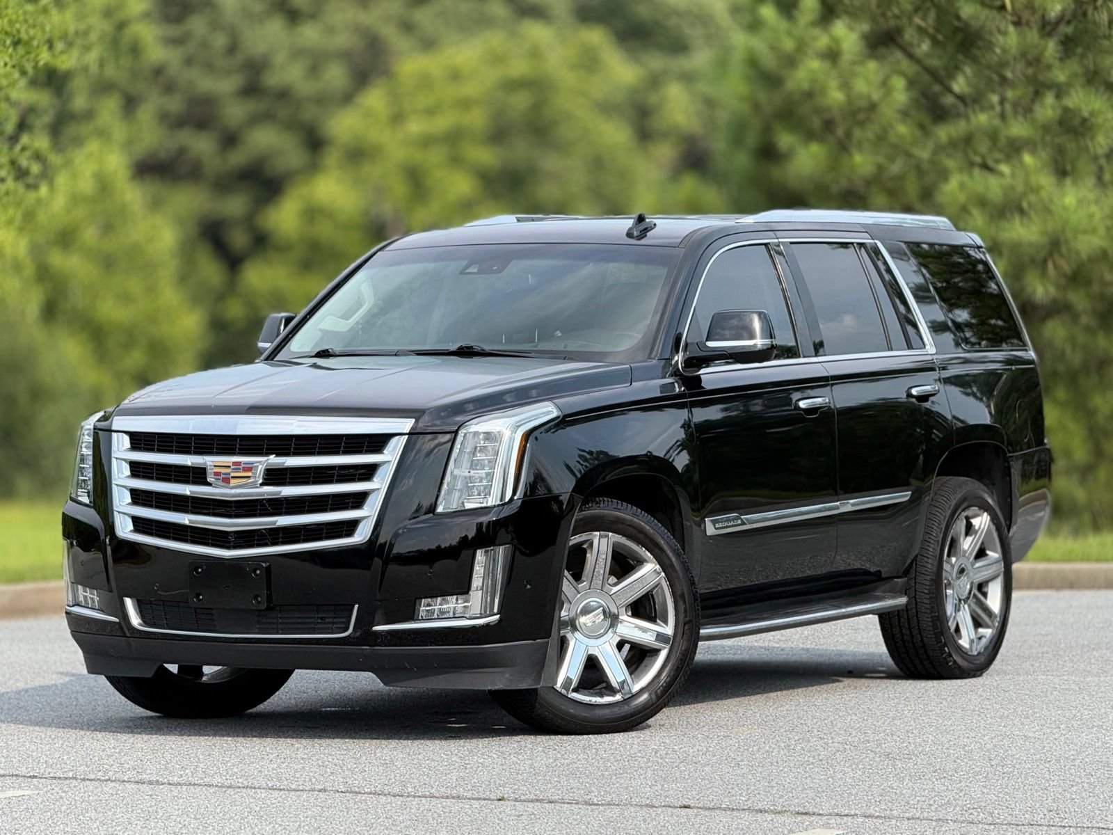 Used 2018 Cadillac Escalade Premium Luxury RWD image 8