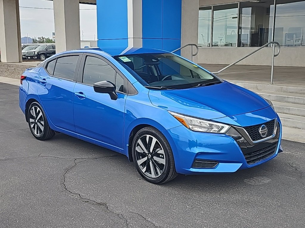 Used 2022 Nissan Versa SR image 1