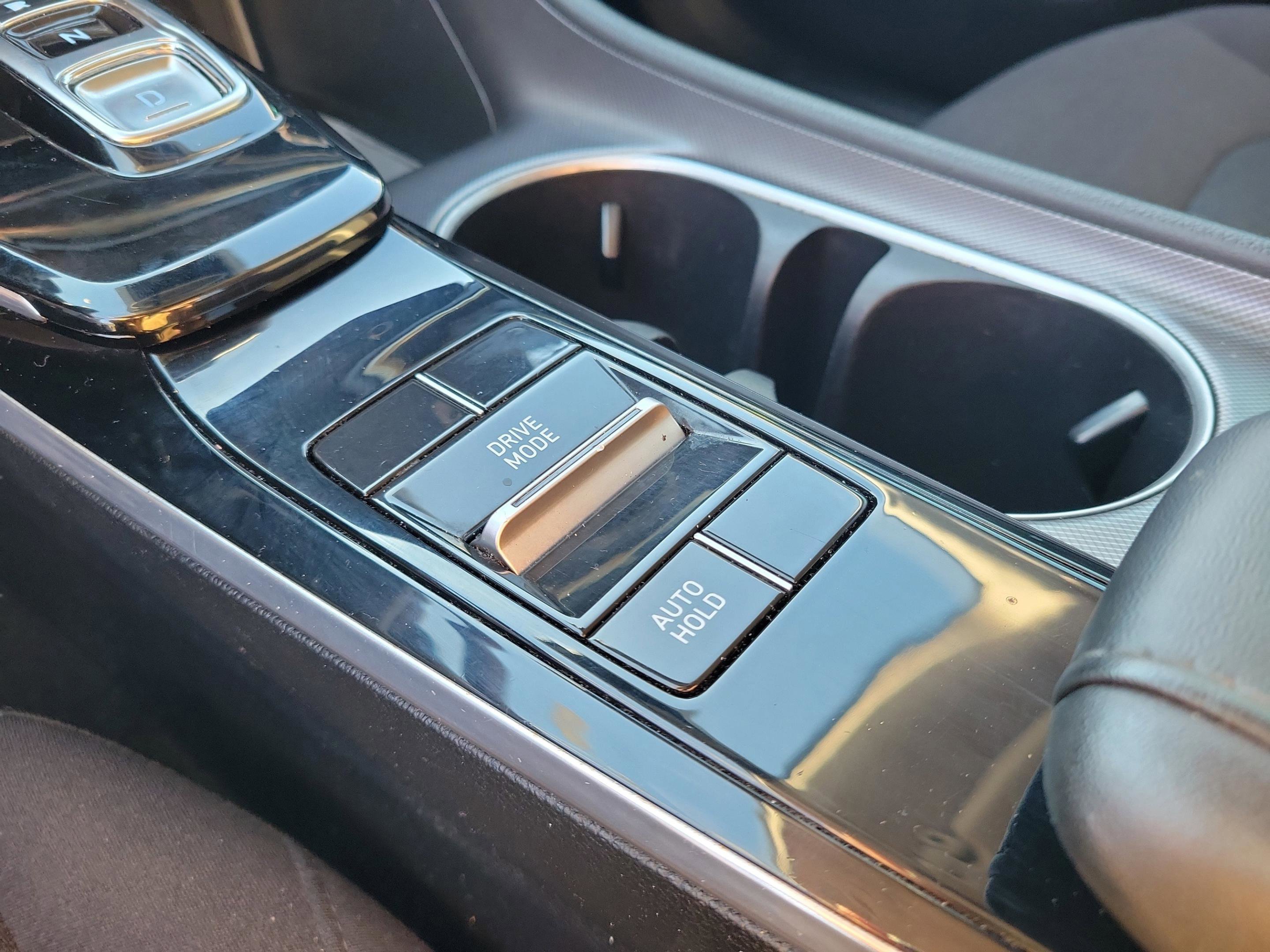 Certified 2021 Hyundai Sonata SEL w/ Preferred Accessory Package image 25