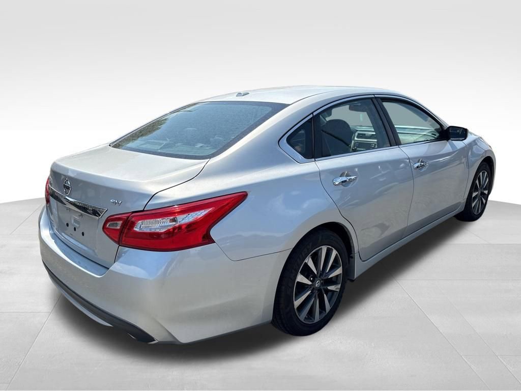 Used 2017 Nissan Altima 2.5 SV FWD image 5