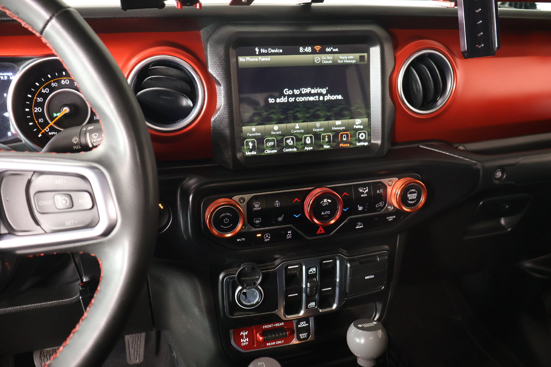 Used 2023 Jeep Gladiator Rubicon w/ Cold Weather Group AWD/4WD image 5