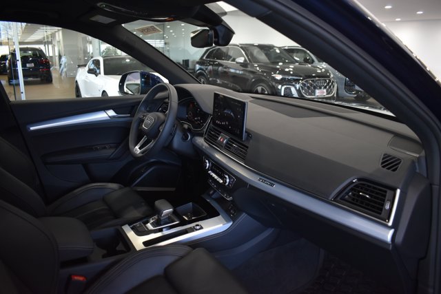 Used 2024 Audi Q5 2.0T Premium Plus w/ Premium Plus Package AWD/4WD image 28