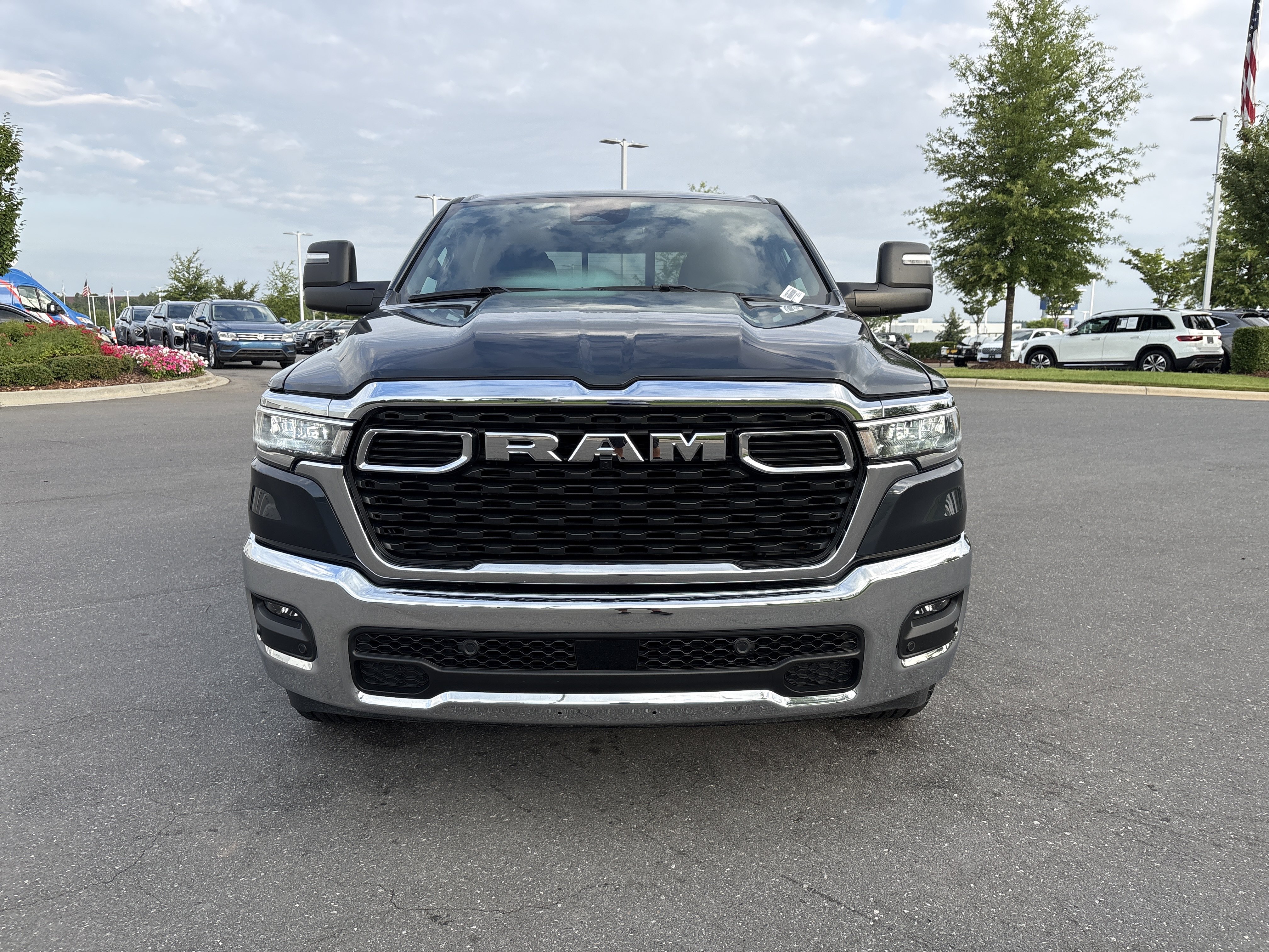 Used 2025 RAM 1500 Big Horn AWD/4WD image 3