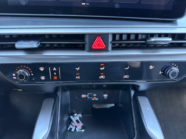 New 2026 Kia Sorento LX FWD image 13