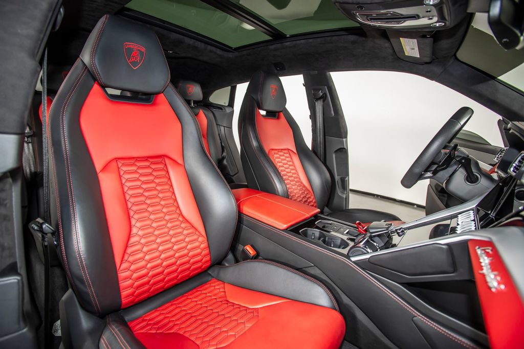 Used 2021 Lamborghini Urus AWD/4WD image 43