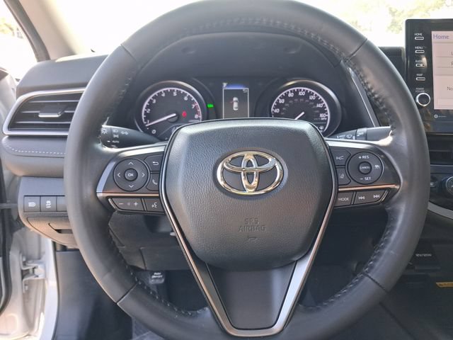 Used 2023 Toyota Camry SE w/ Cold Weather Package FWD image 15