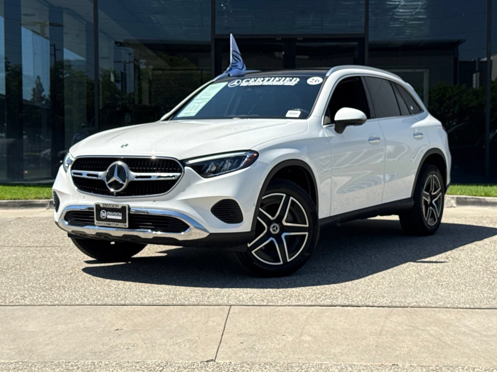Used 2026 Mercedes-Benz GLC 300 image 2