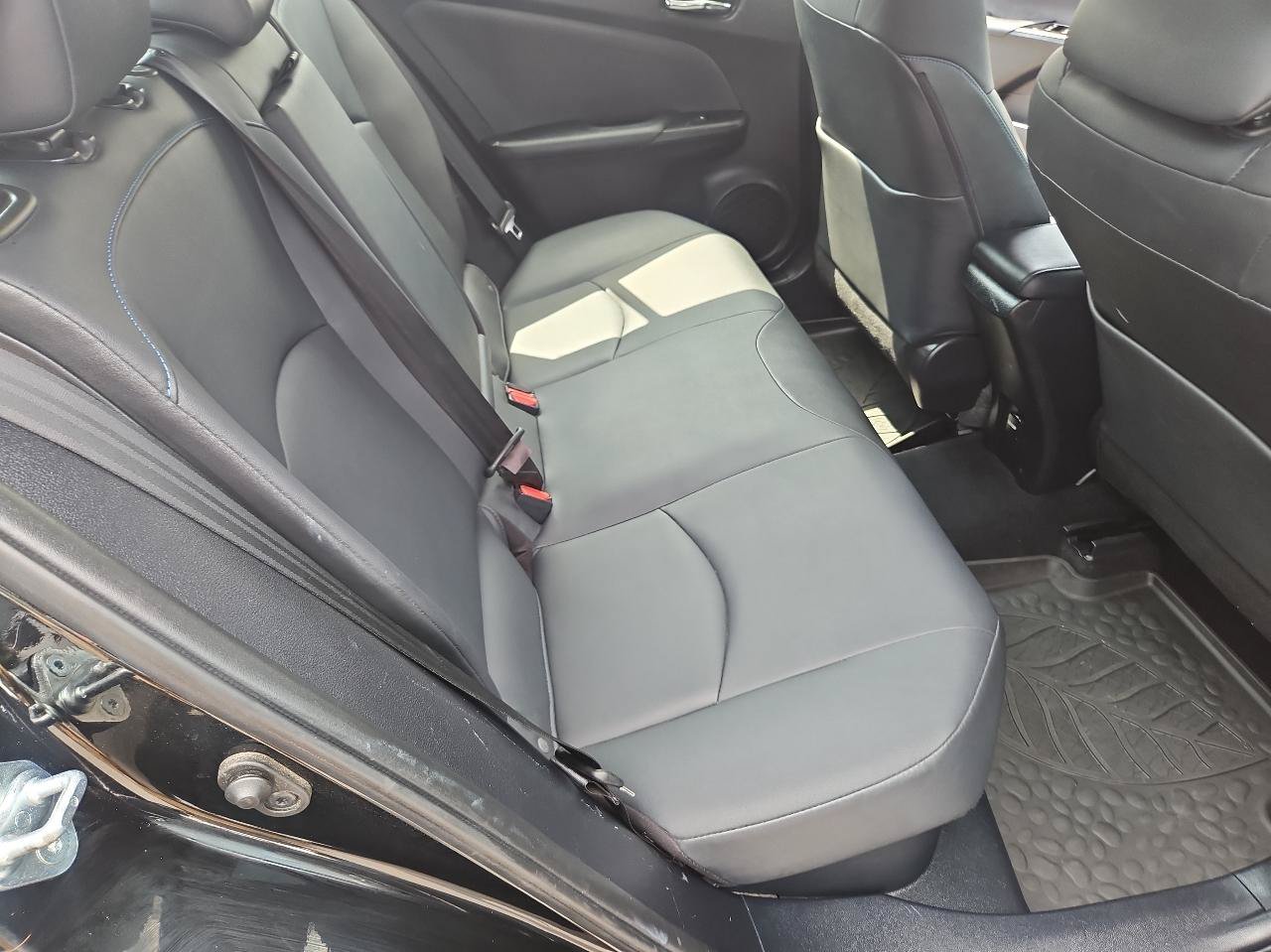 Used 2017 Toyota Prius Three Touring FWD image 19