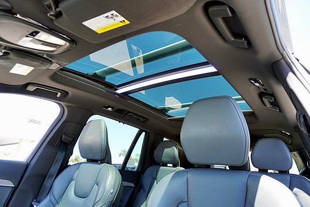 Used 2023 Volvo XC90 T8 Ultimate w/ Protection Package Premier AWD/4WD image 24