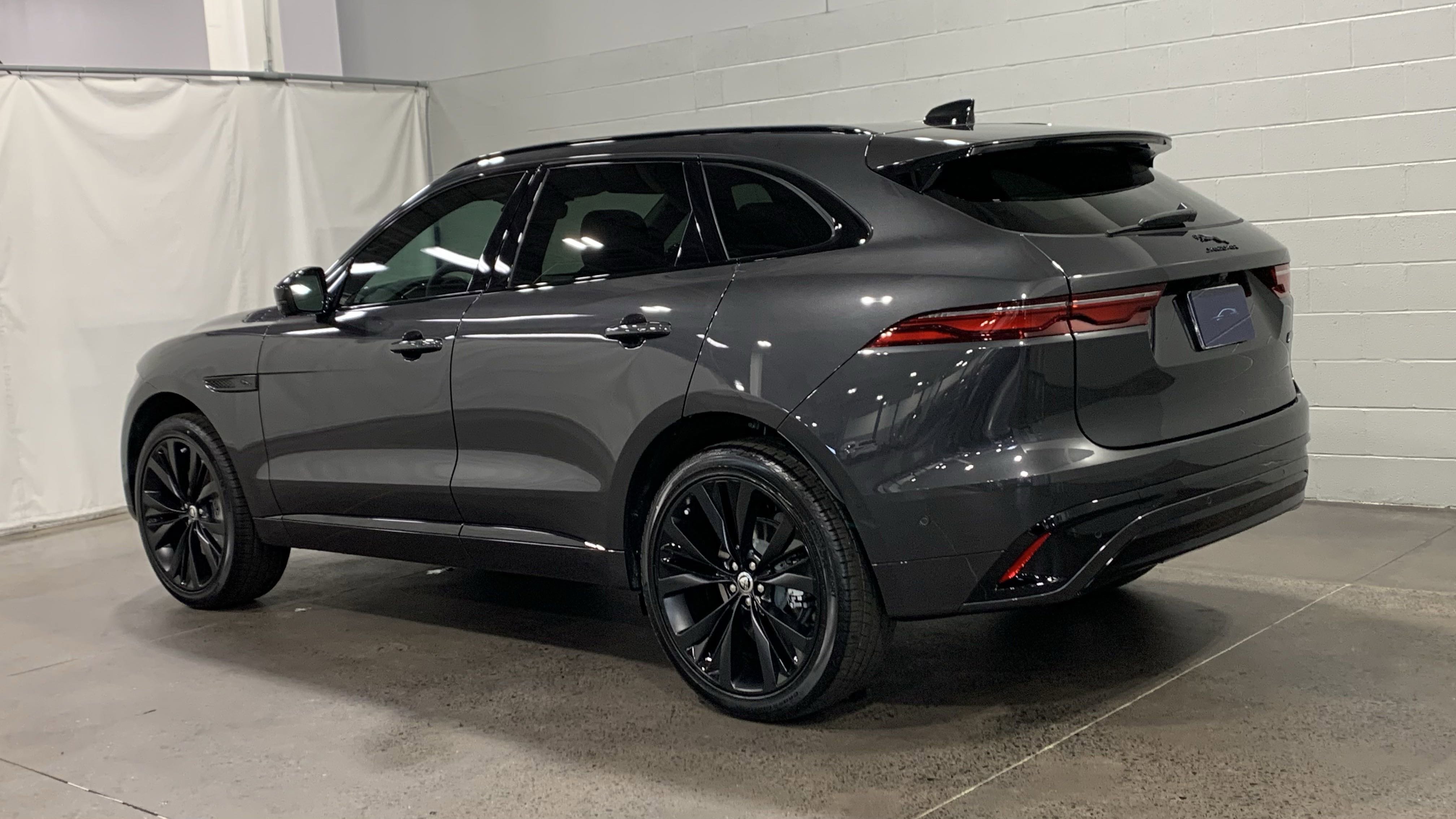 New 2026 Jaguar F-PACE R-Dynamic S image 12