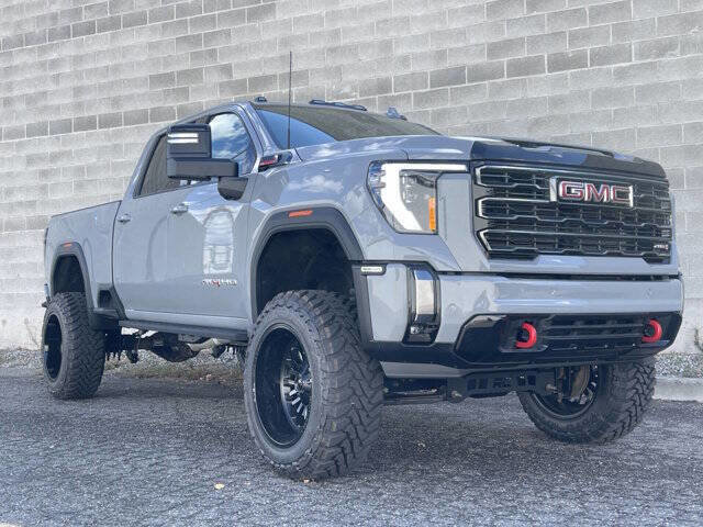 Used 2024 GMC Sierra 3500 AT4 w/ AT4 Premium Plus Package AWD/4WD image 3