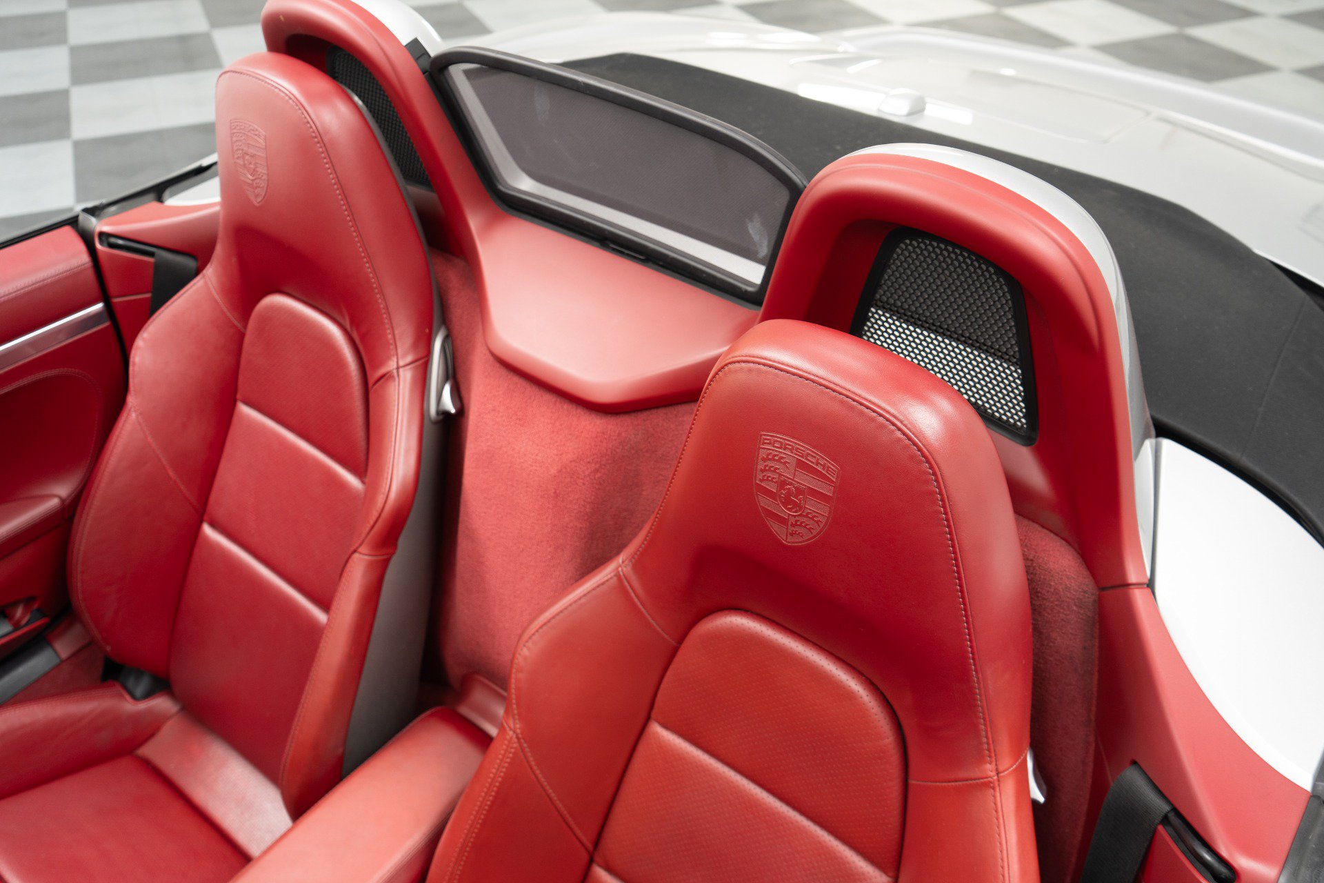 Used 2018 Porsche 718 Boxster S RWD image 14