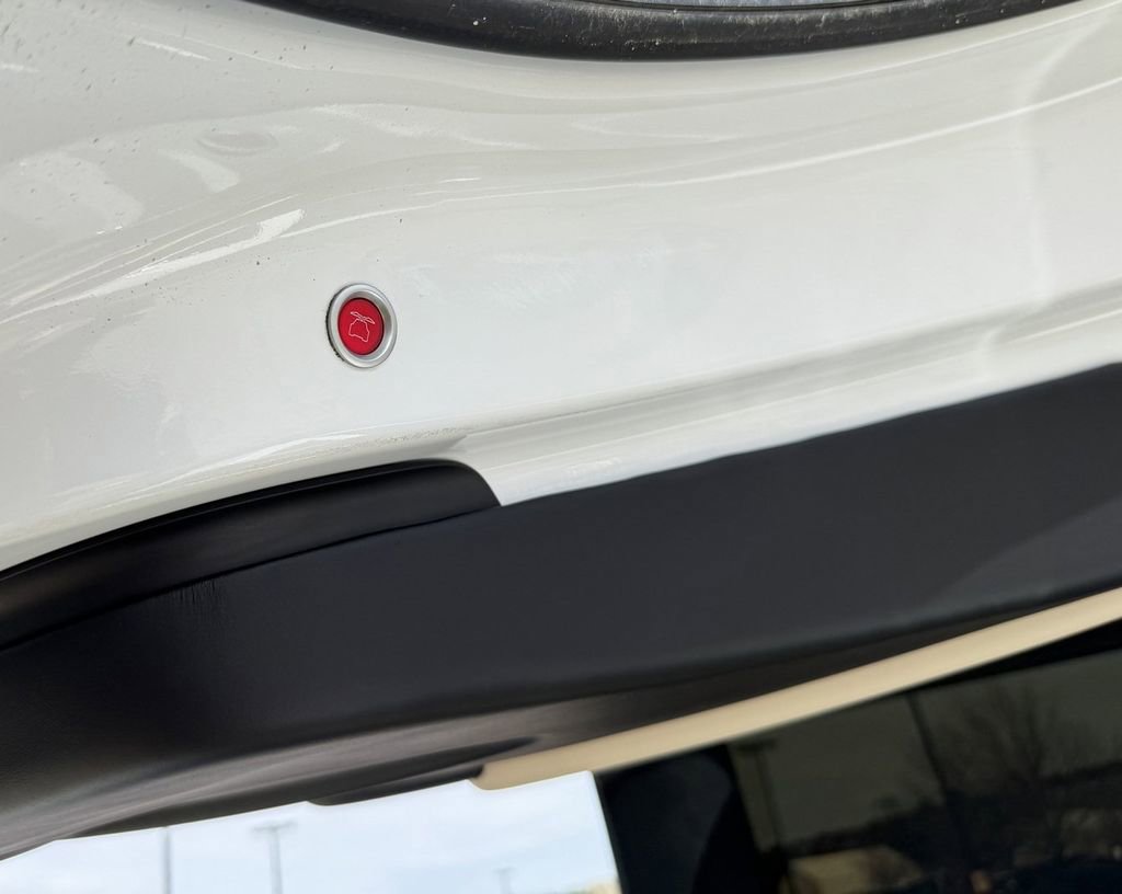 Used 2022 Tesla Model X Base image 8