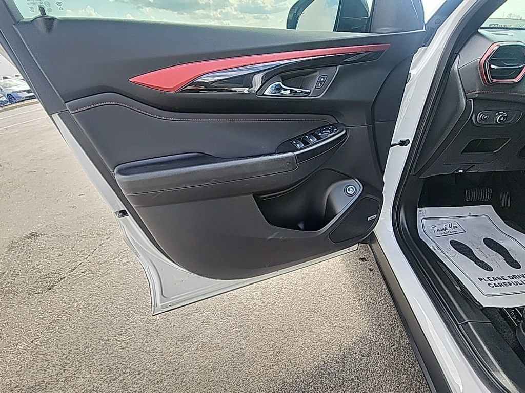 Used 2025 Chevrolet TrailBlazer RS w/ Convenience Package image 13