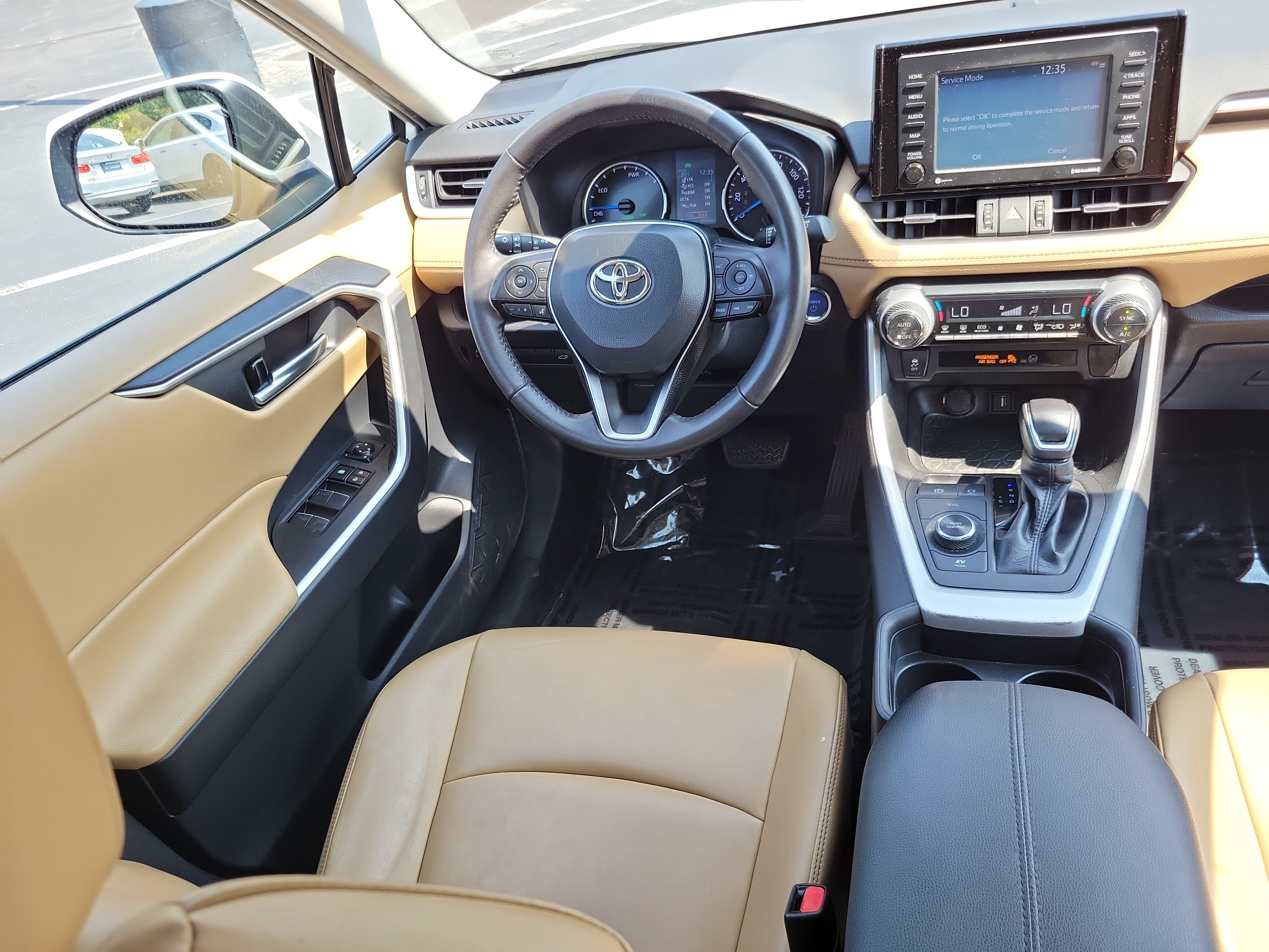 Certified 2021 Toyota RAV4 XLE Premium AWD/4WD image 18