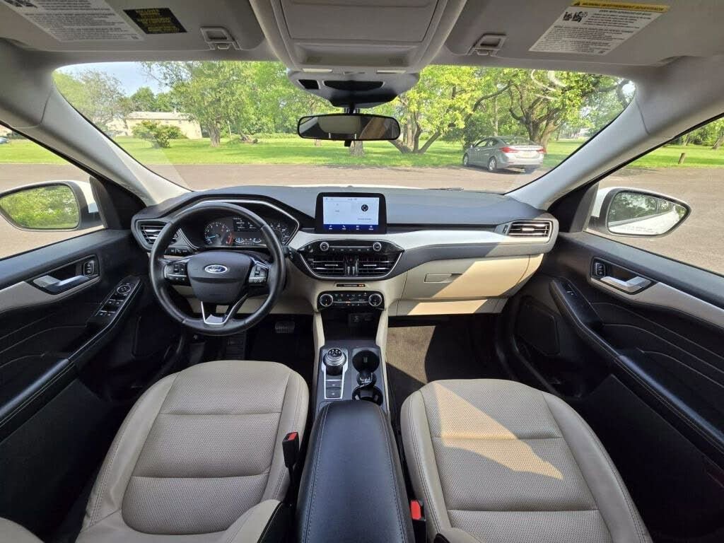 Used 2022 Ford Escape SEL image 12