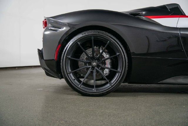 Used 2022 Ferrari SF90 Spider AWD/4WD image 10