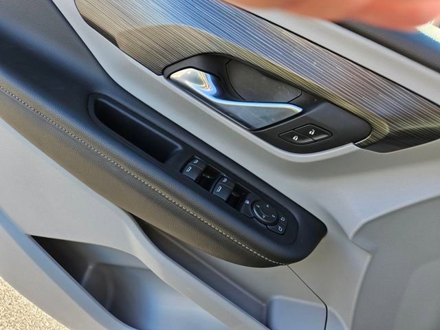 Used 2024 GMC Terrain SLE image 11