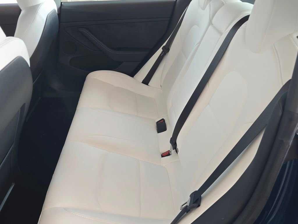 Used 2023 Tesla Model 3 Standard Range image 13