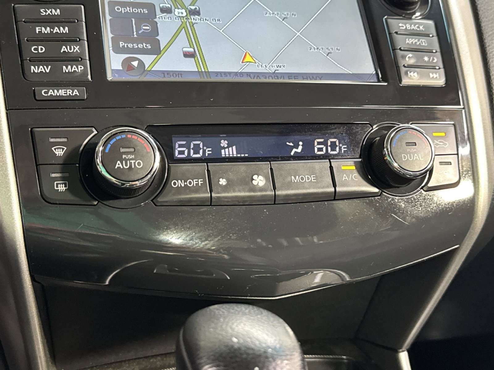 Used 2015 Nissan Altima 2.5 SL w/ Technology Package image 24