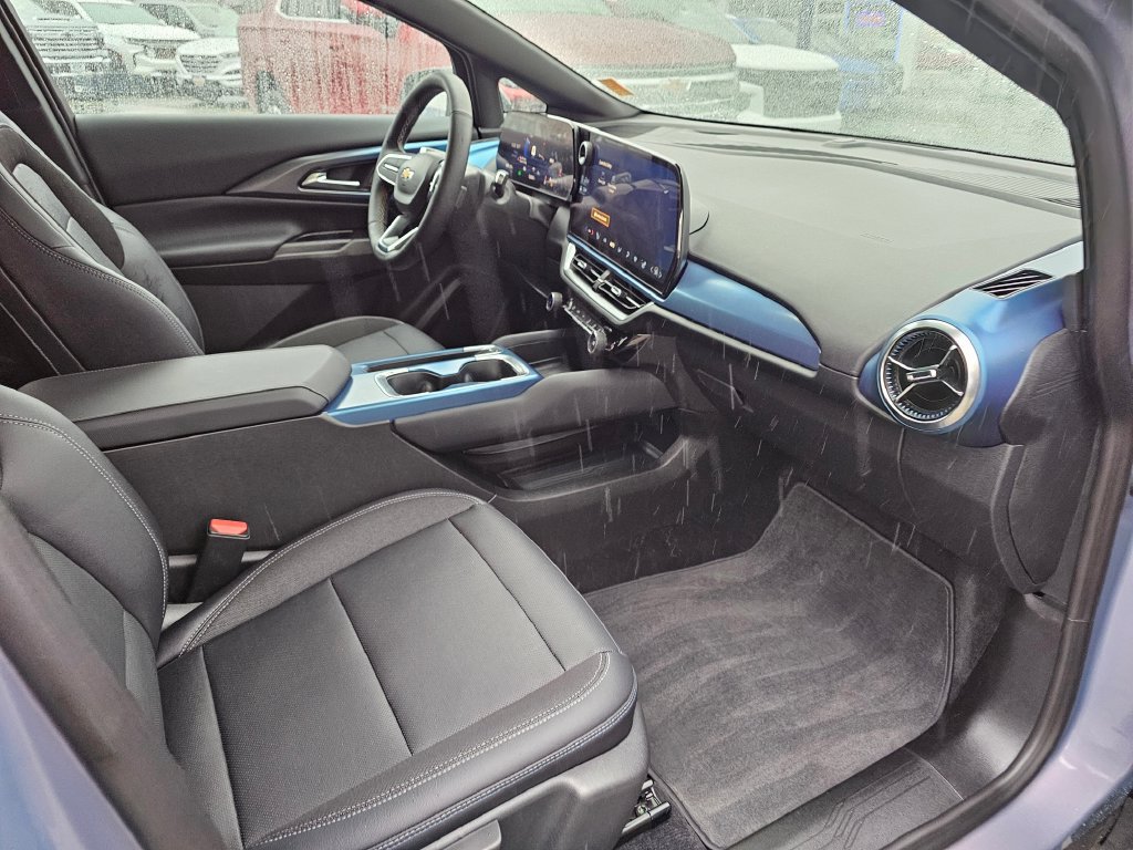 Used 2024 Chevrolet Equinox EV LT AWD/4WD image 13