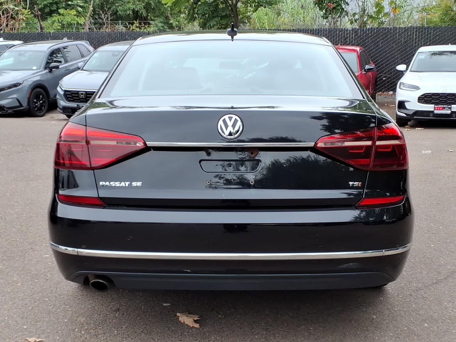 Used 2017 Volkswagen Passat 1.8T SE FWD image 5