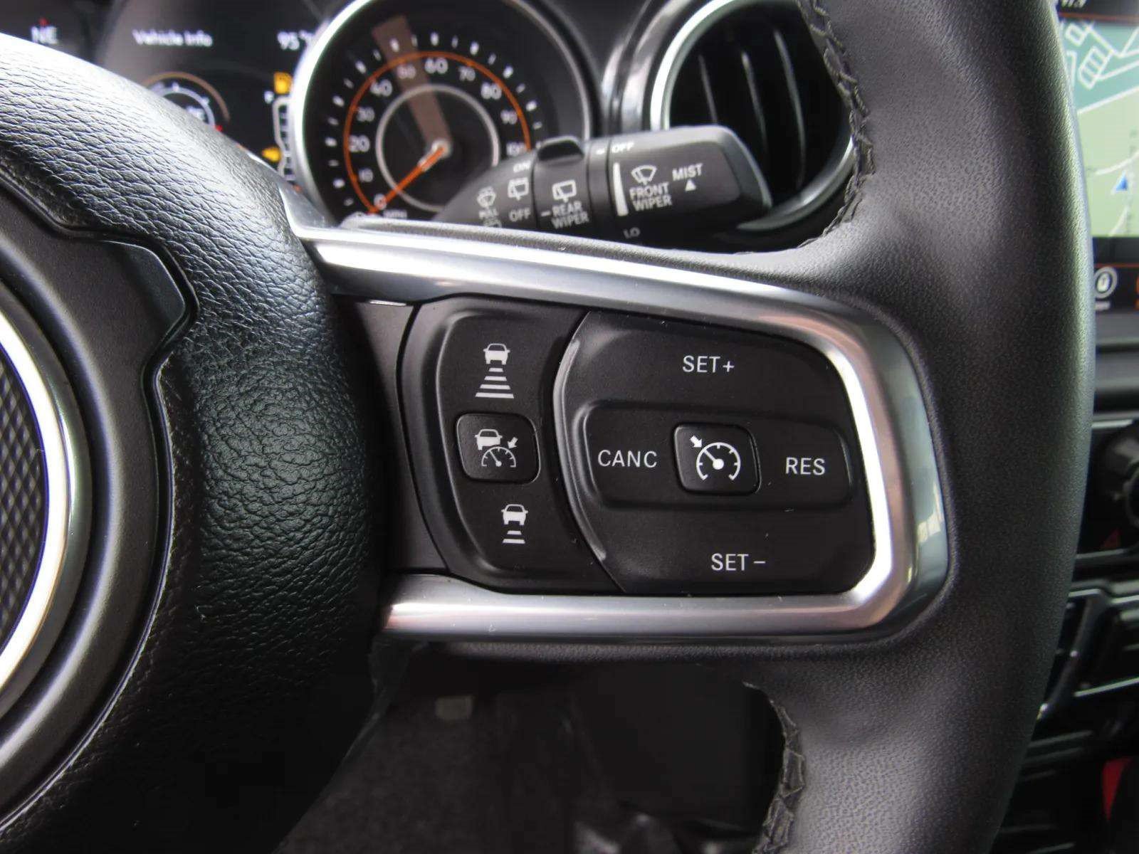 Used 2023 Jeep Wrangler Unlimited Sahara AWD/4WD image 25