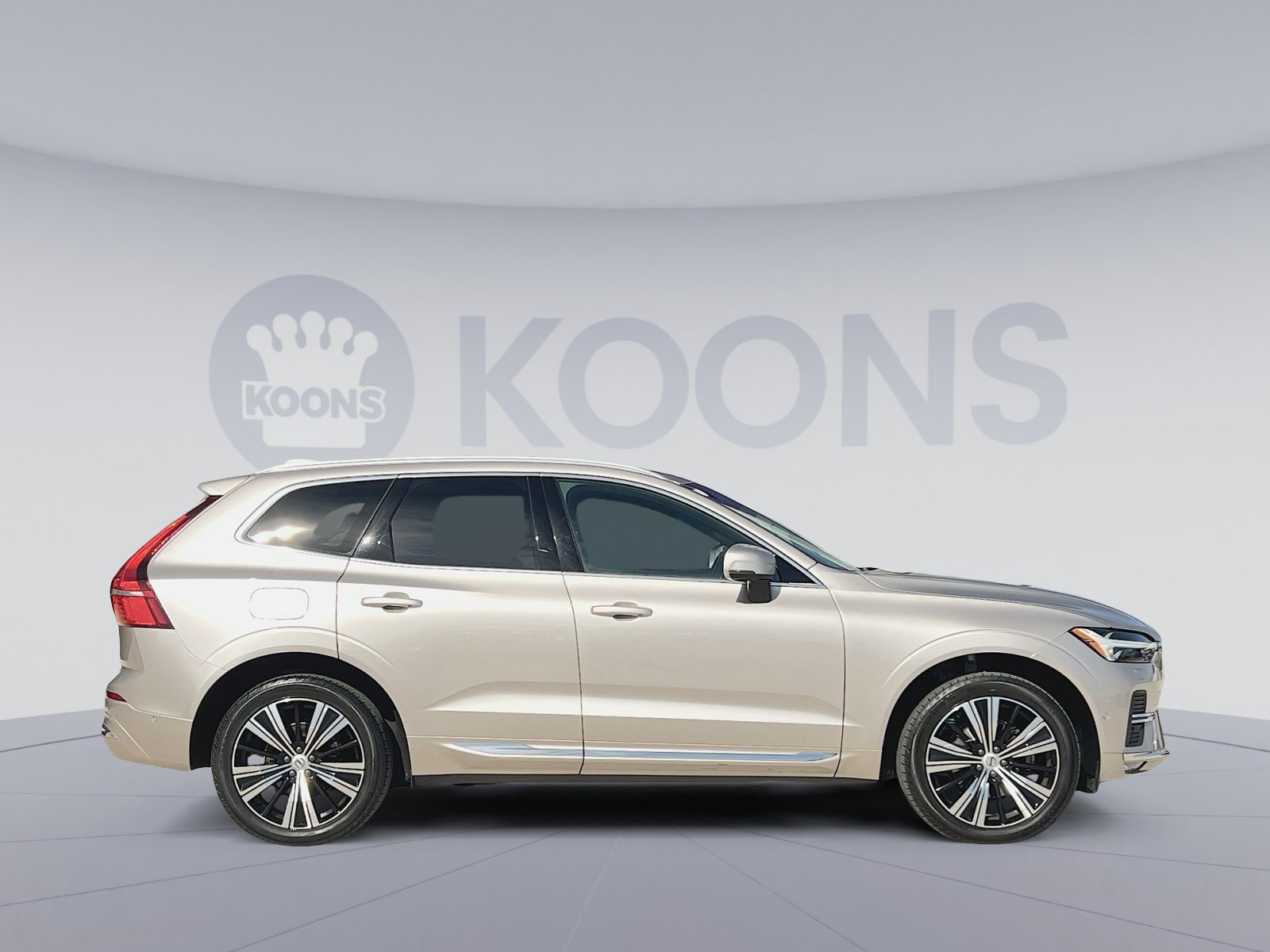 Certified 2023 Volvo XC60 B5 Ultimate w/ Climate Package AWD/4WD image 17
