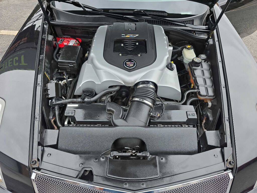 Used 2008 Cadillac XLR V image 29