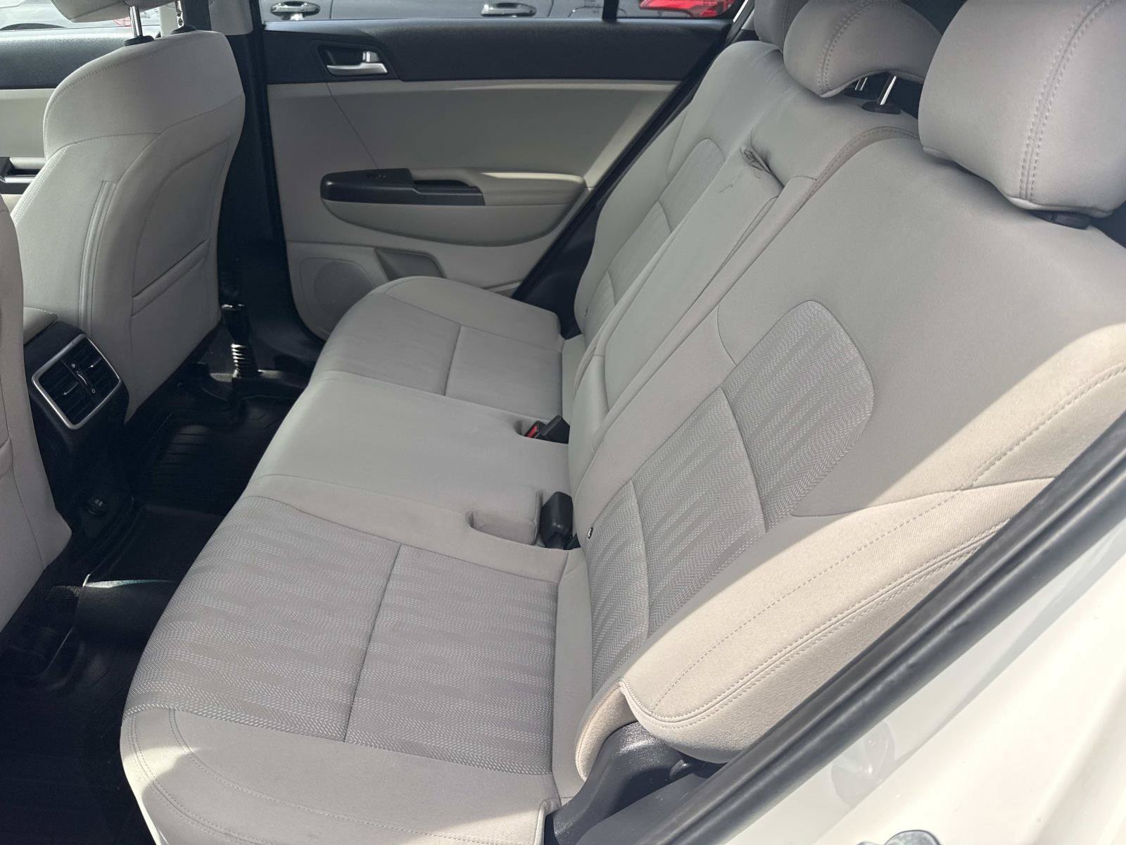 Used 2020 Kia Sportage LX AWD/4WD image 16