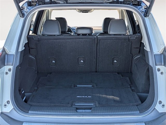 Certified 2022 Nissan Rogue SL w/ SL Premium Package image 32