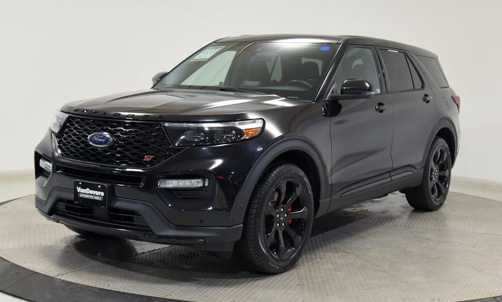Used 2021 Ford Explorer ST w/ ST Street Pack image 3