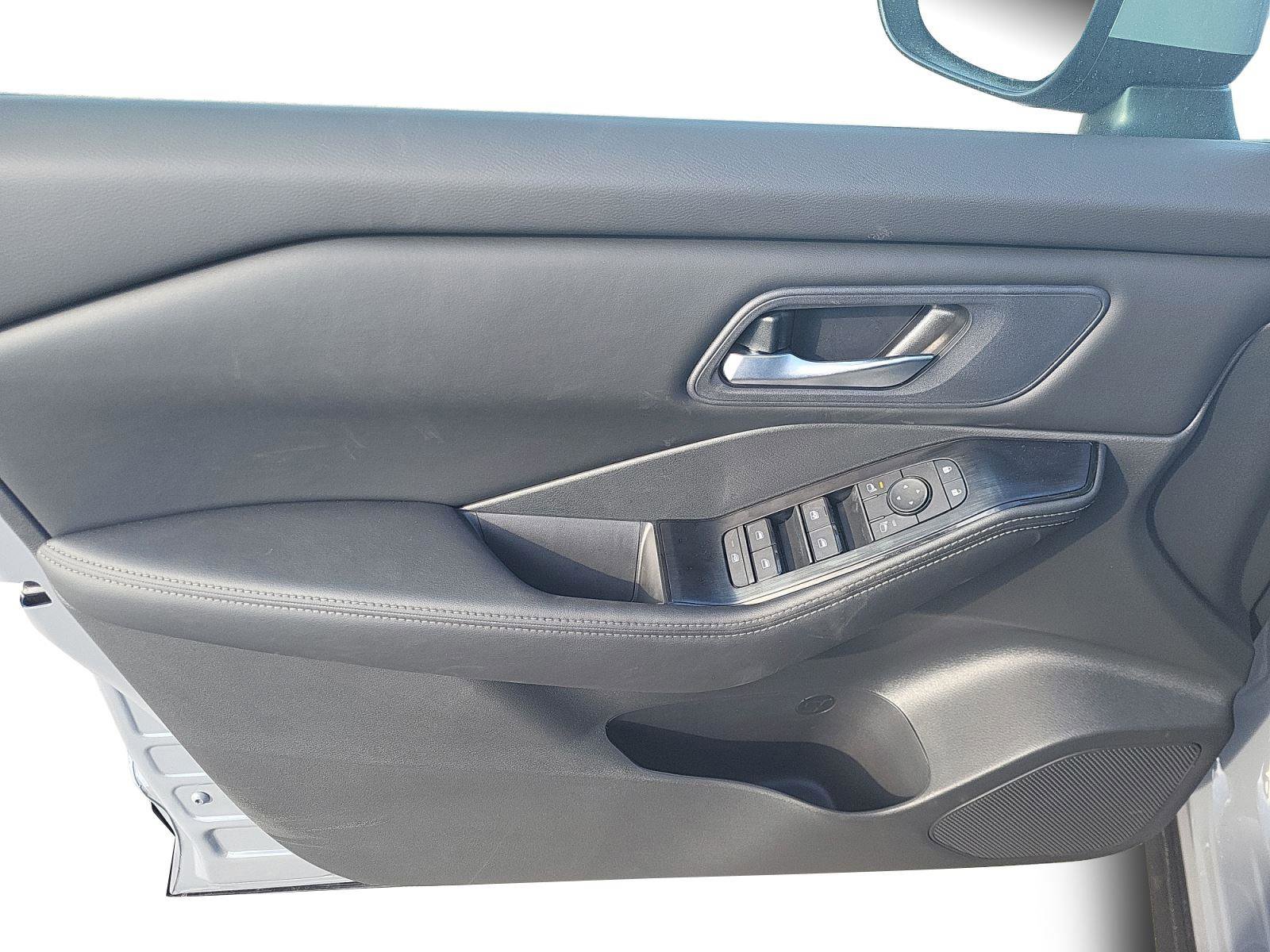 New 2026 Nissan Rogue SV w/ Cold Weather Package image 9