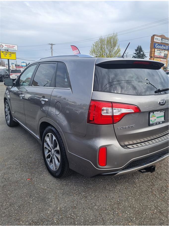 Used 2015 Kia Sorento SX image 3