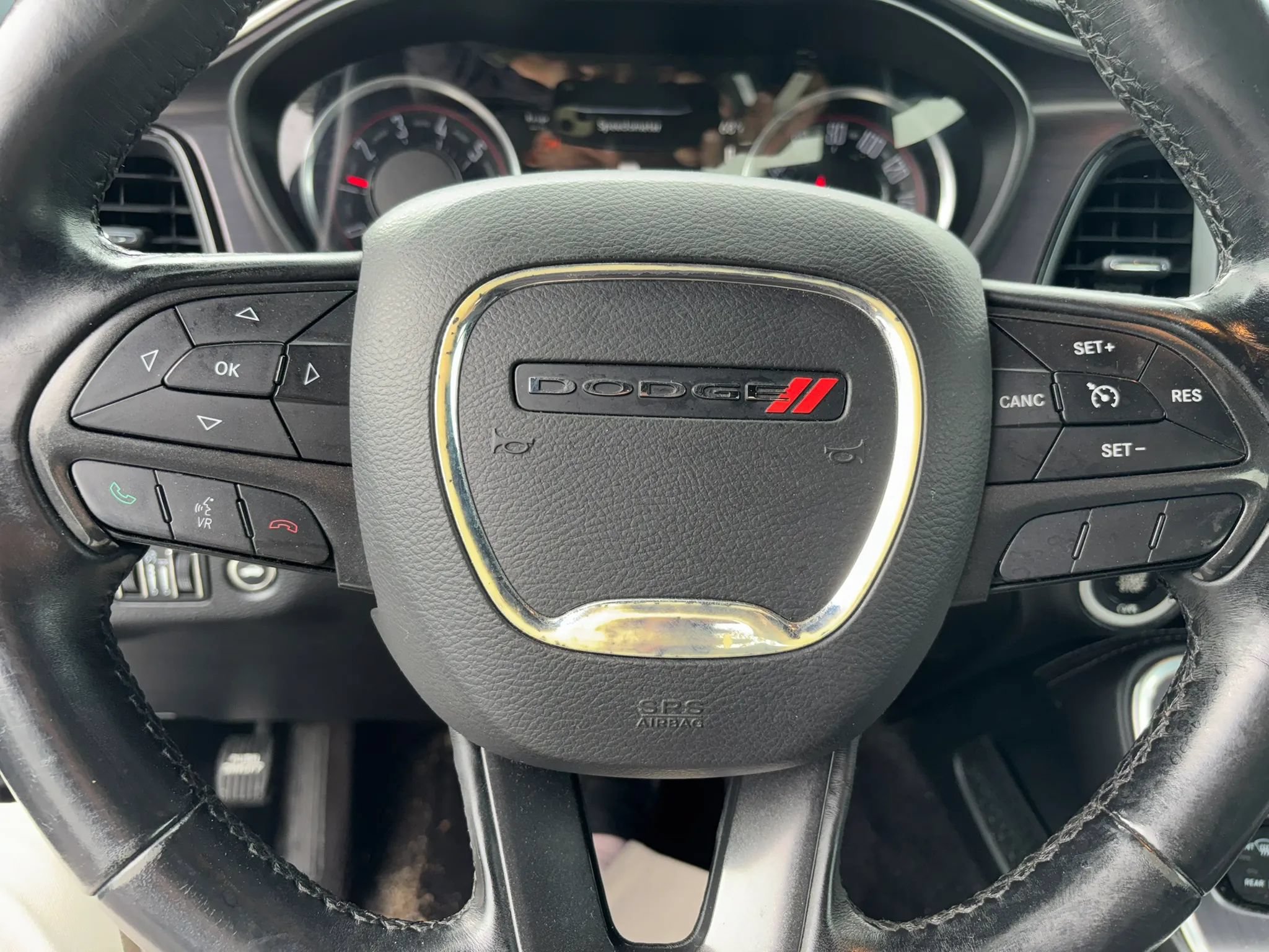 Used 2017 Dodge Challenger SXT RWD image 10