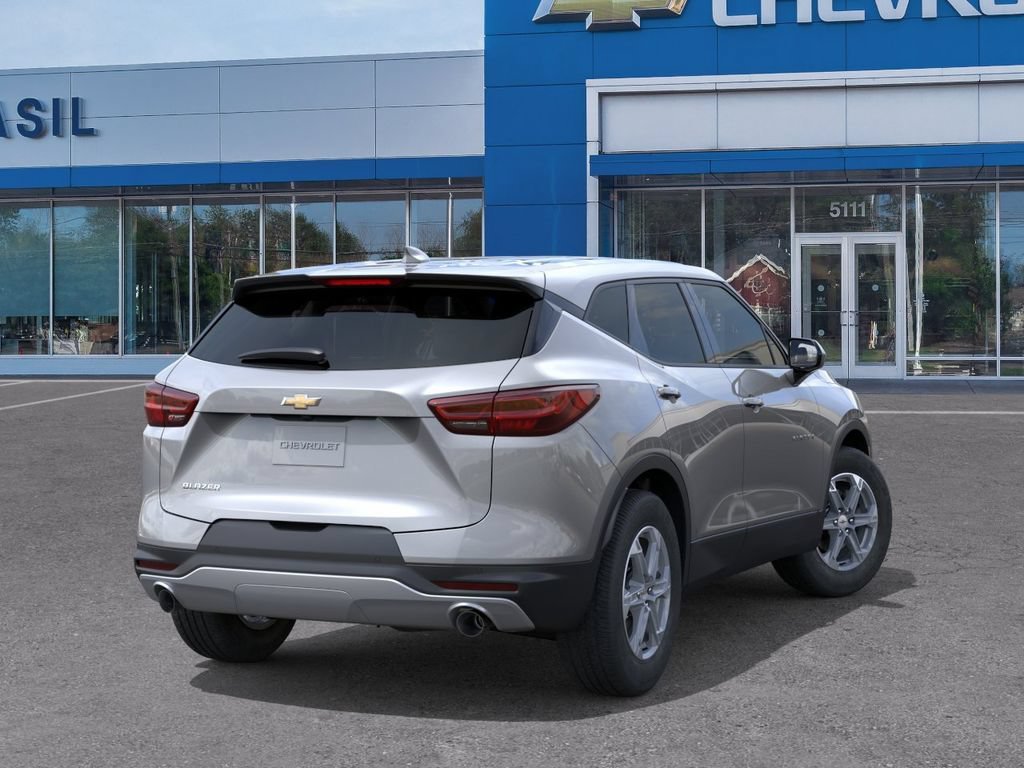 New 2026 Chevrolet Blazer LT w/ LPO, Floor Liner Package FWD image 4